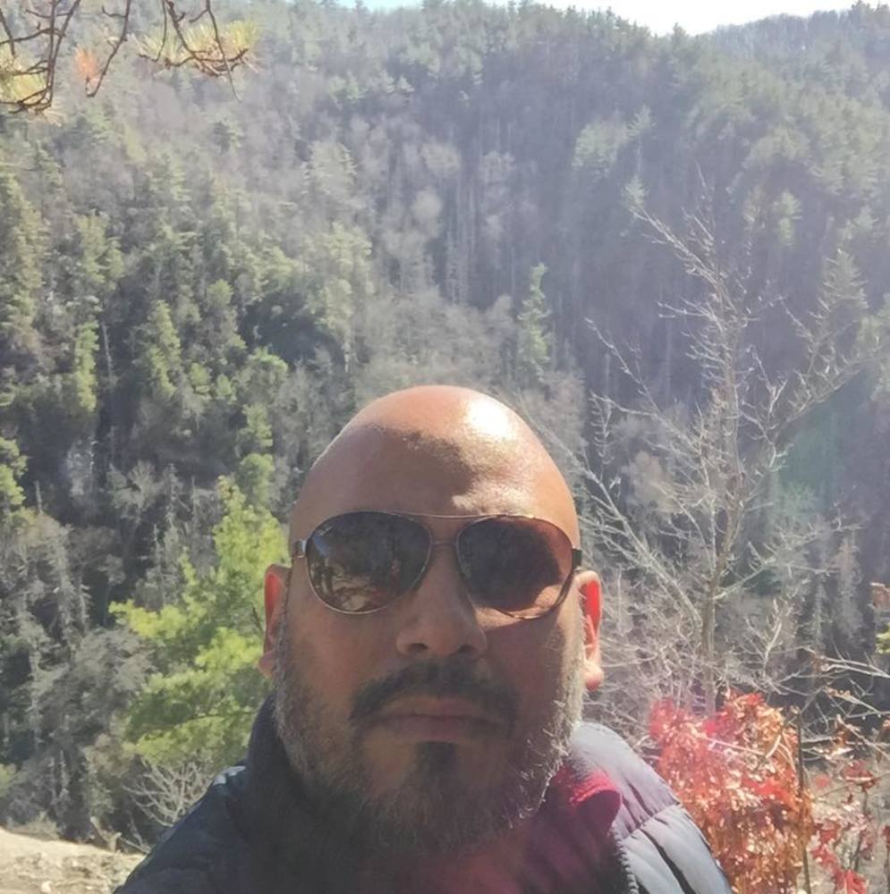 Meet your Posher, Carlos